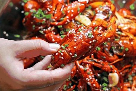 小龙虾怎么吃(托哥教你吃的方法)